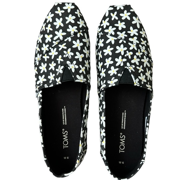 Toms Shoes - TOMS Alpargata Cloudbound Black Sun Daisies Slip on Shoes (6)